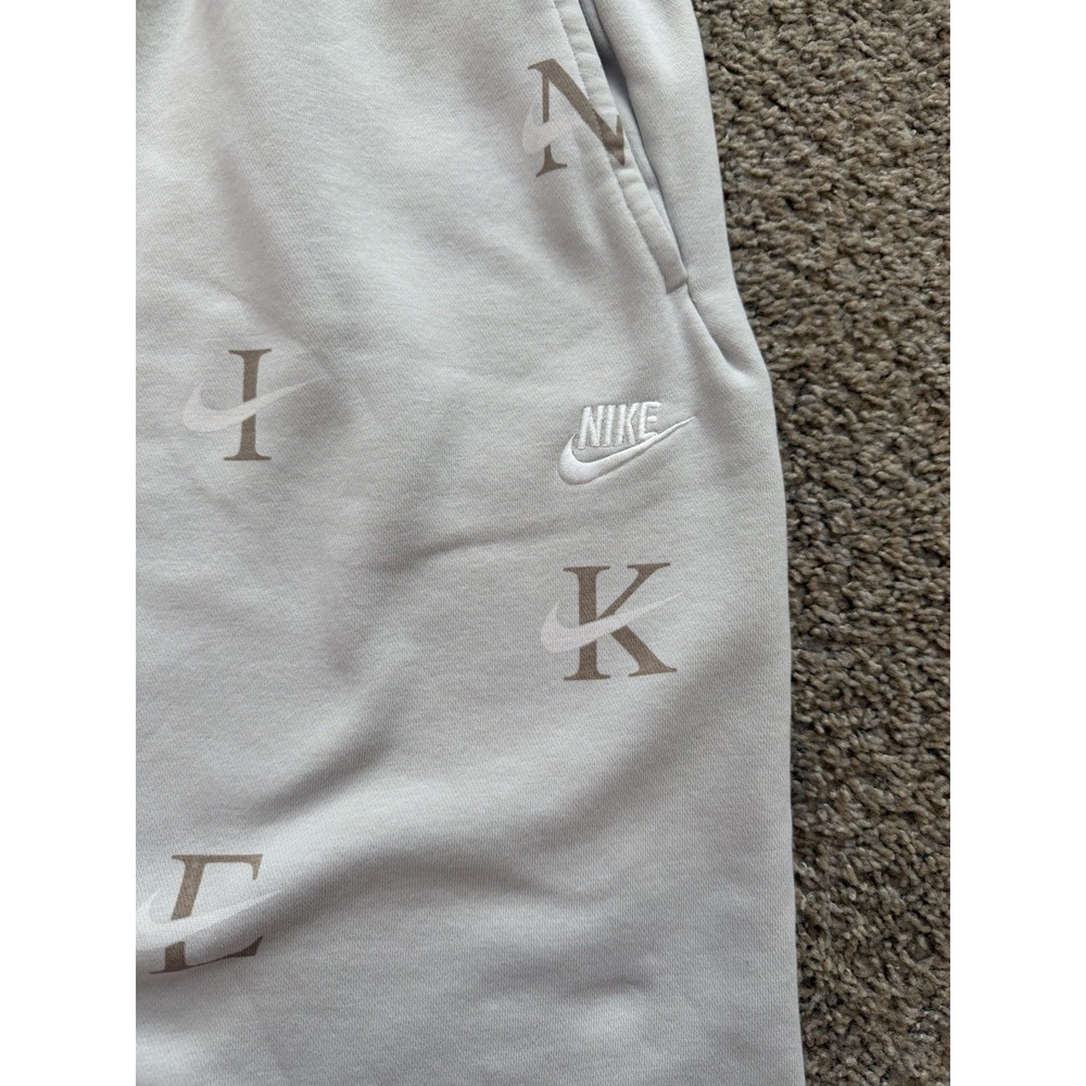 Nike Sportswear Sweat Shorts Joggers Mens Size XXL Beige Khaki All Over Print - Picture 2 of 8